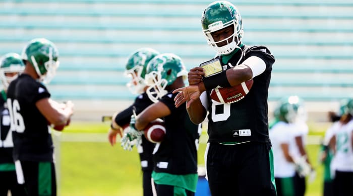 vince-young-saskatchewan-roughriders.jpg